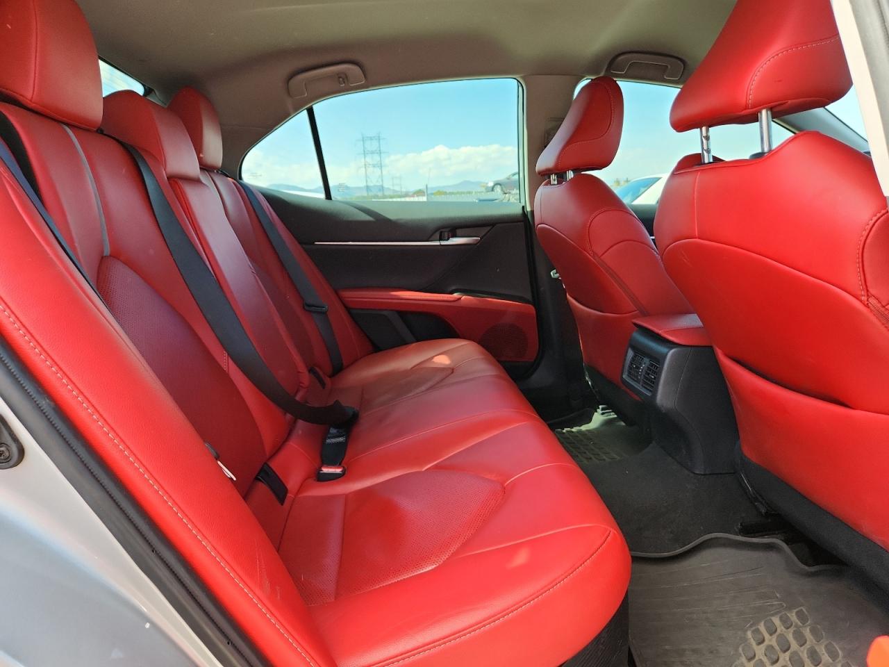 Toyota Camry Xse Image 11