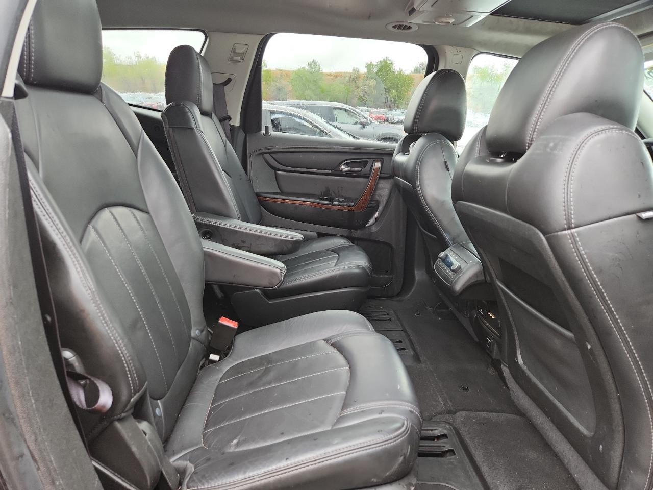 Chevrolet Traverse Ltz Image 3