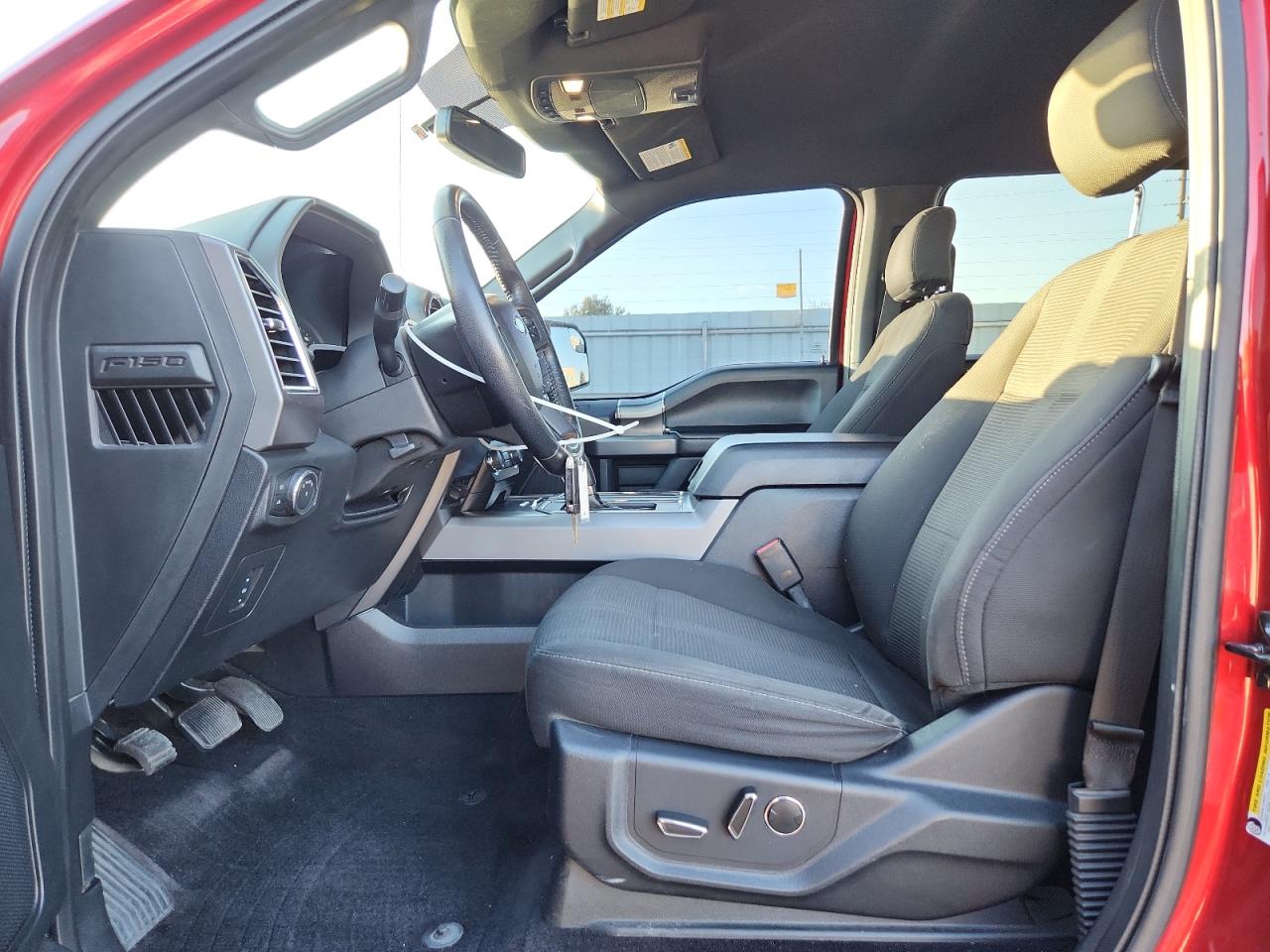 Ford F-150 Supercrew Image 12