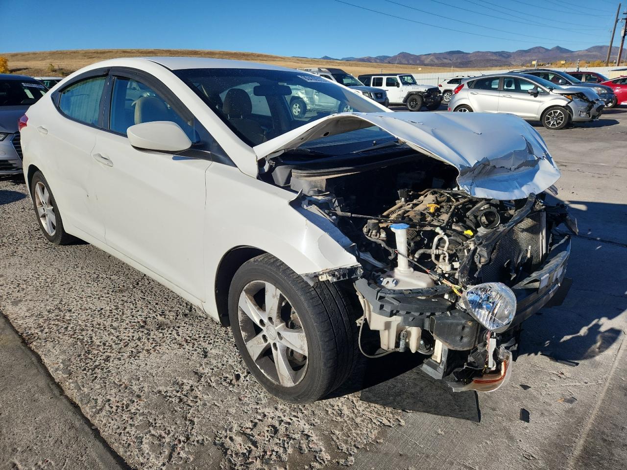 Hyundai ELANTRA Gls Image 10