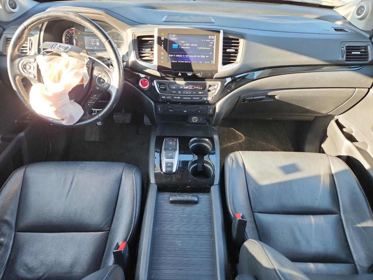 Honda Pilot Touring Image 7