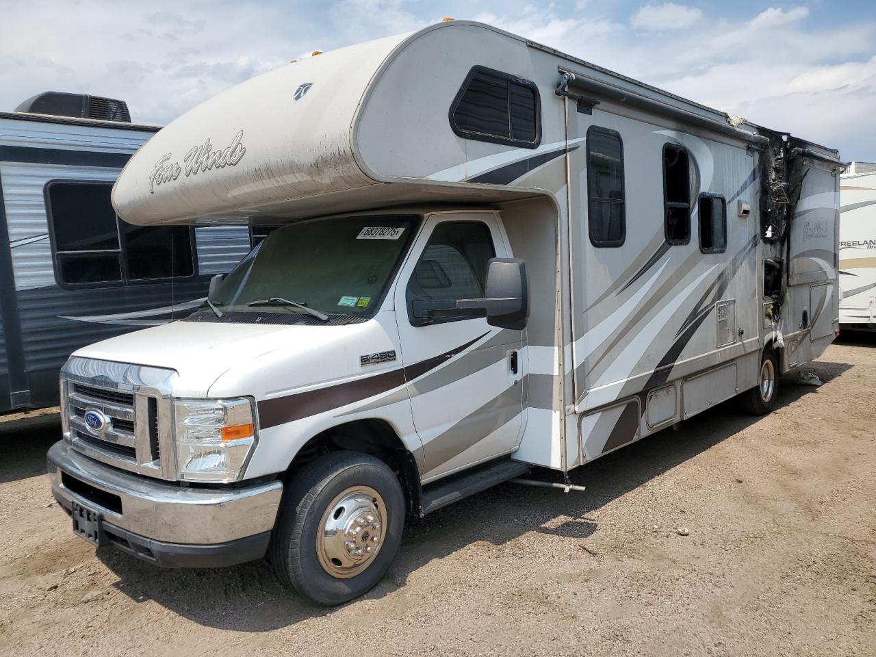 Ford Econoline E450 Super Duty Cutaway Van Image 1