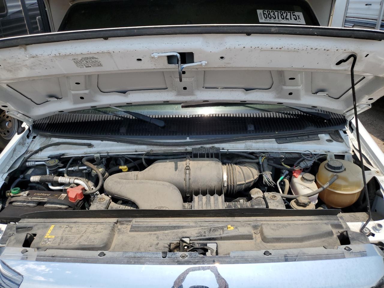 Ford Econoline E450 Super Duty Cutaway Van Image 11