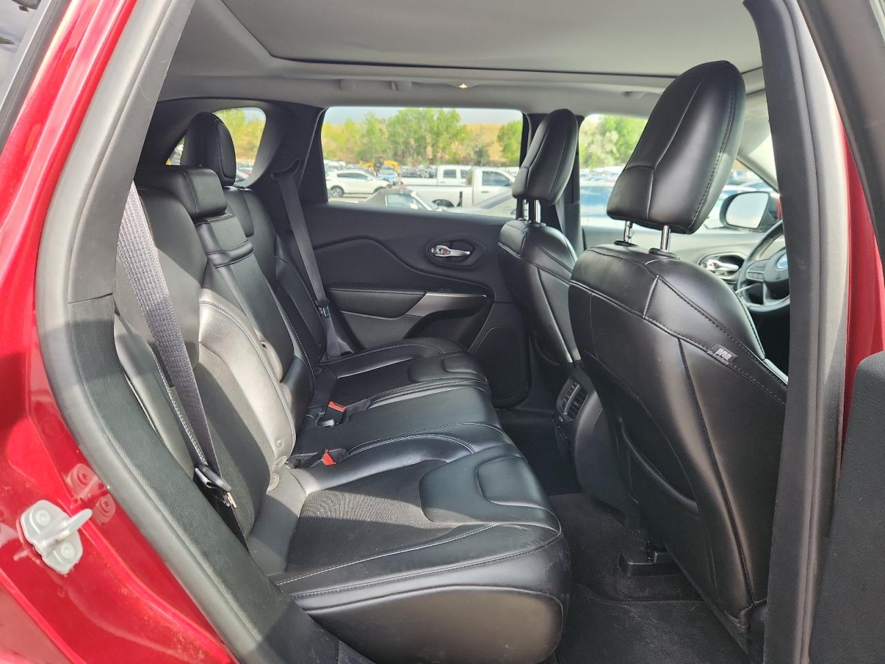 Jeep Grand Cherokee Latitude Plus Image 11