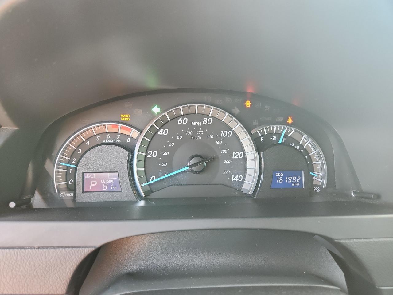 Toyota Camry Base Image 11