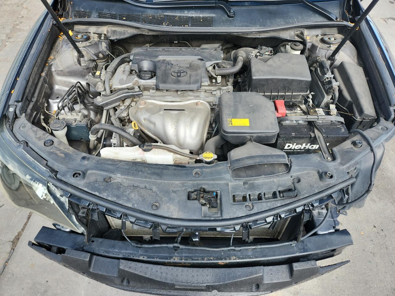 Toyota Camry Base Image 13