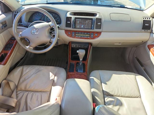 Toyota Camry Le Image 8