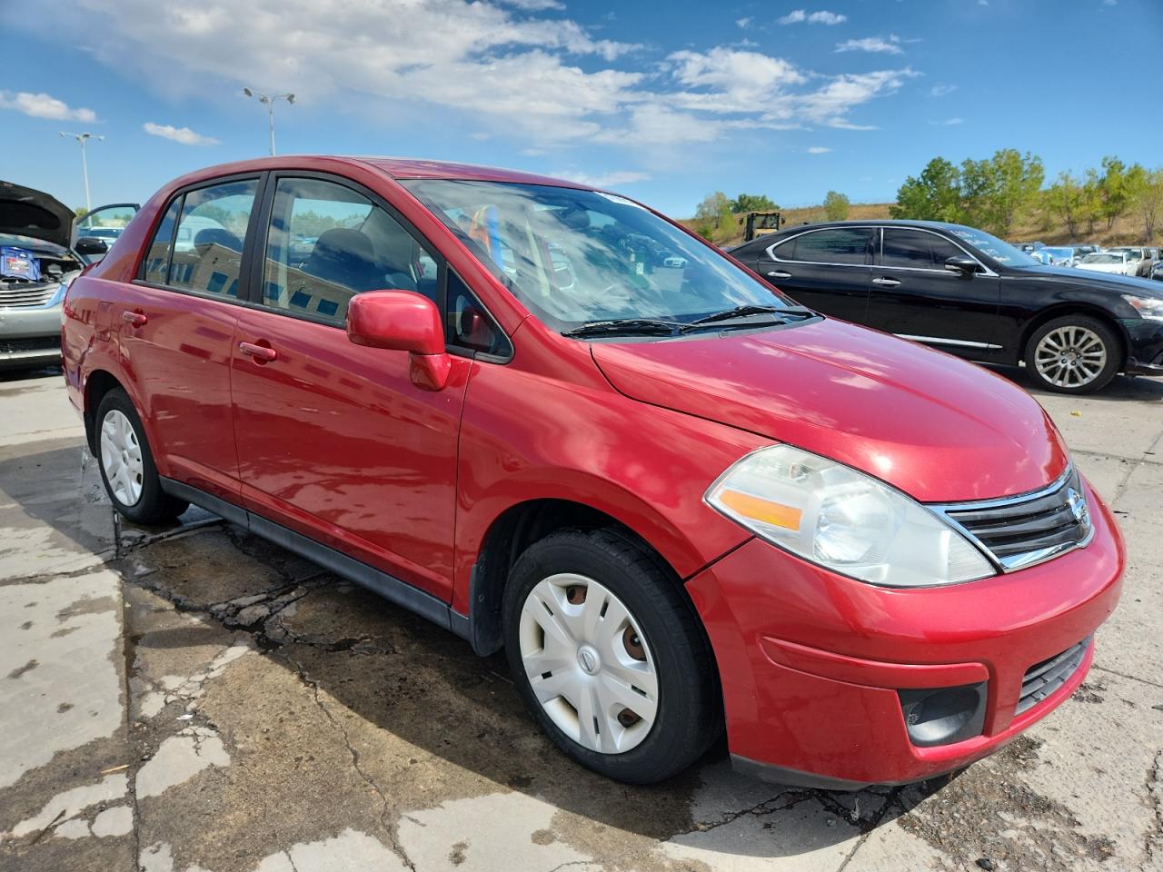Nissan Versa S Image 4