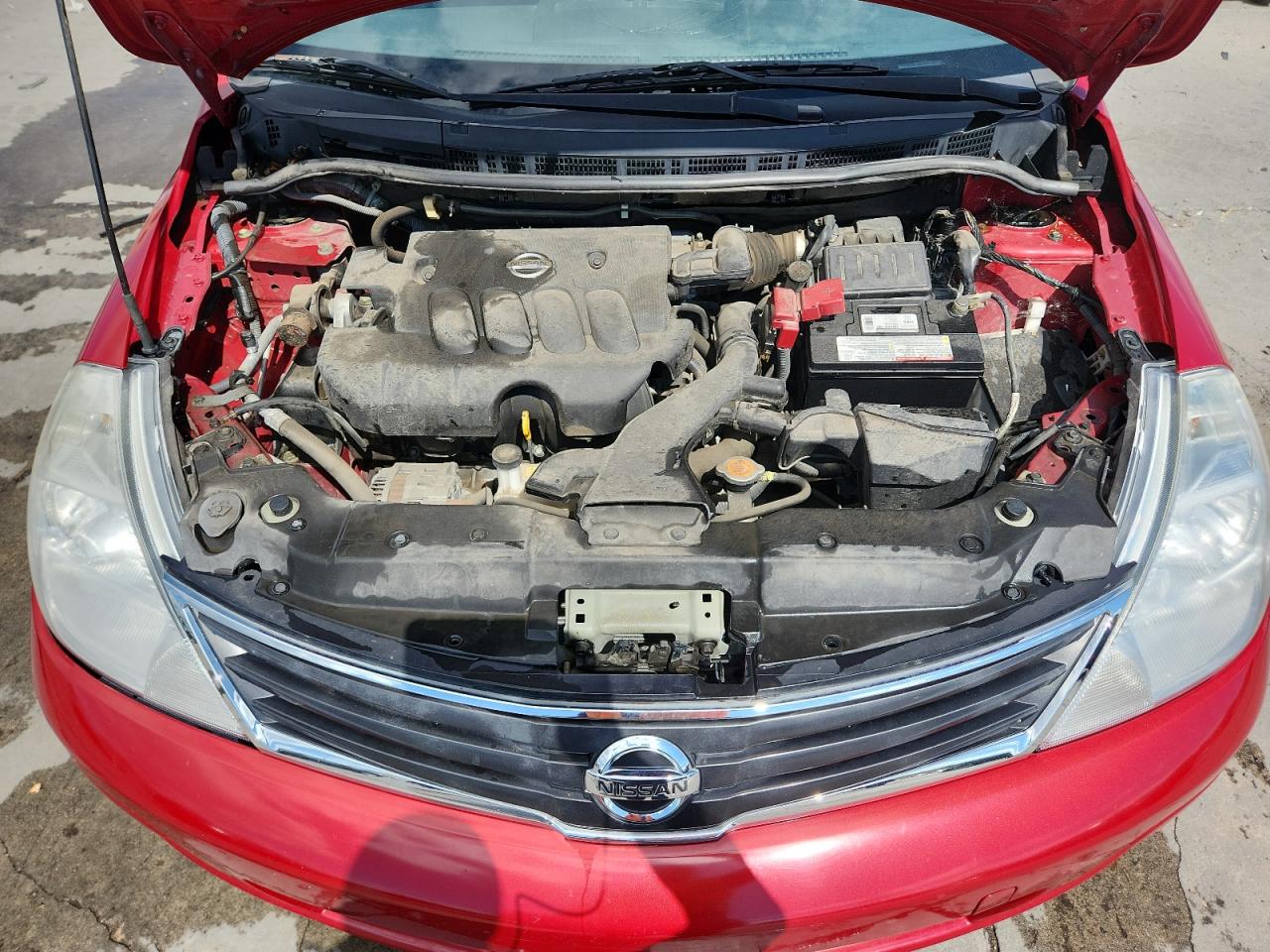 Nissan Versa S Image 8