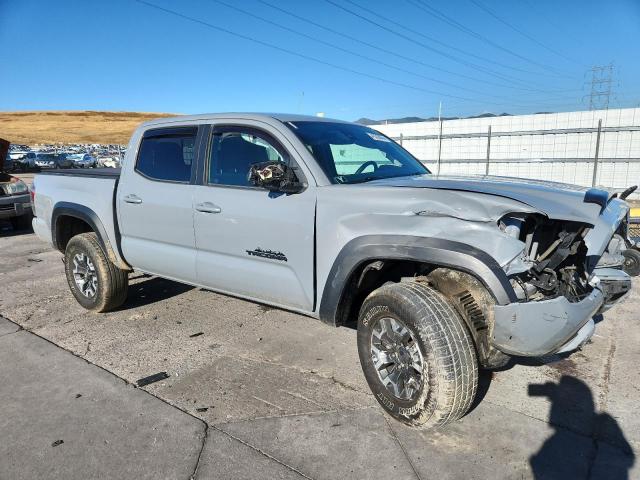Toyota Tacoma Double Cab Image 13