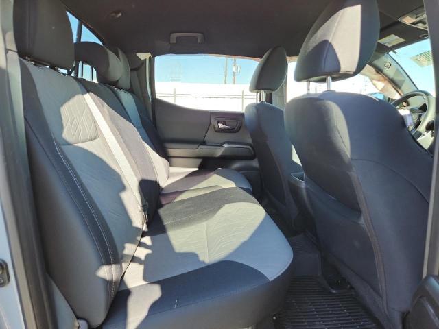 Toyota Tacoma Double Cab Image 9