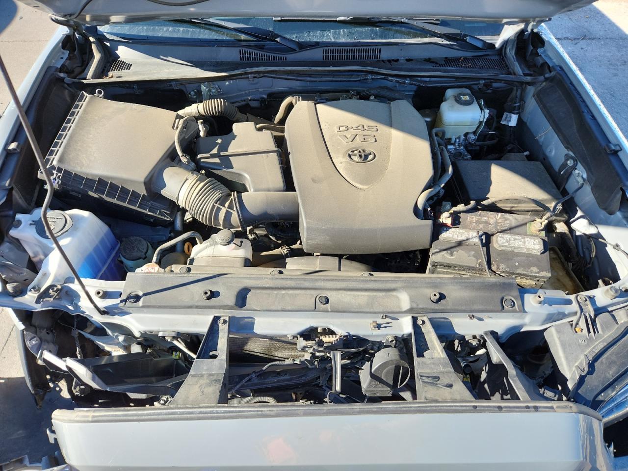 Toyota Tacoma Double Cab Image 10