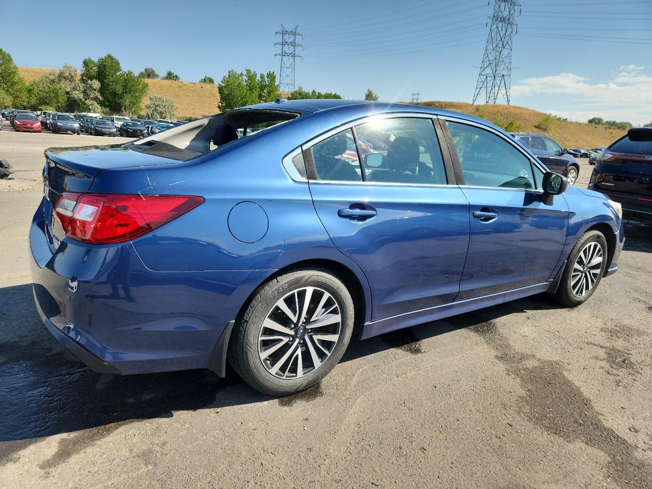 Subaru Legacy 2.5i Image 3