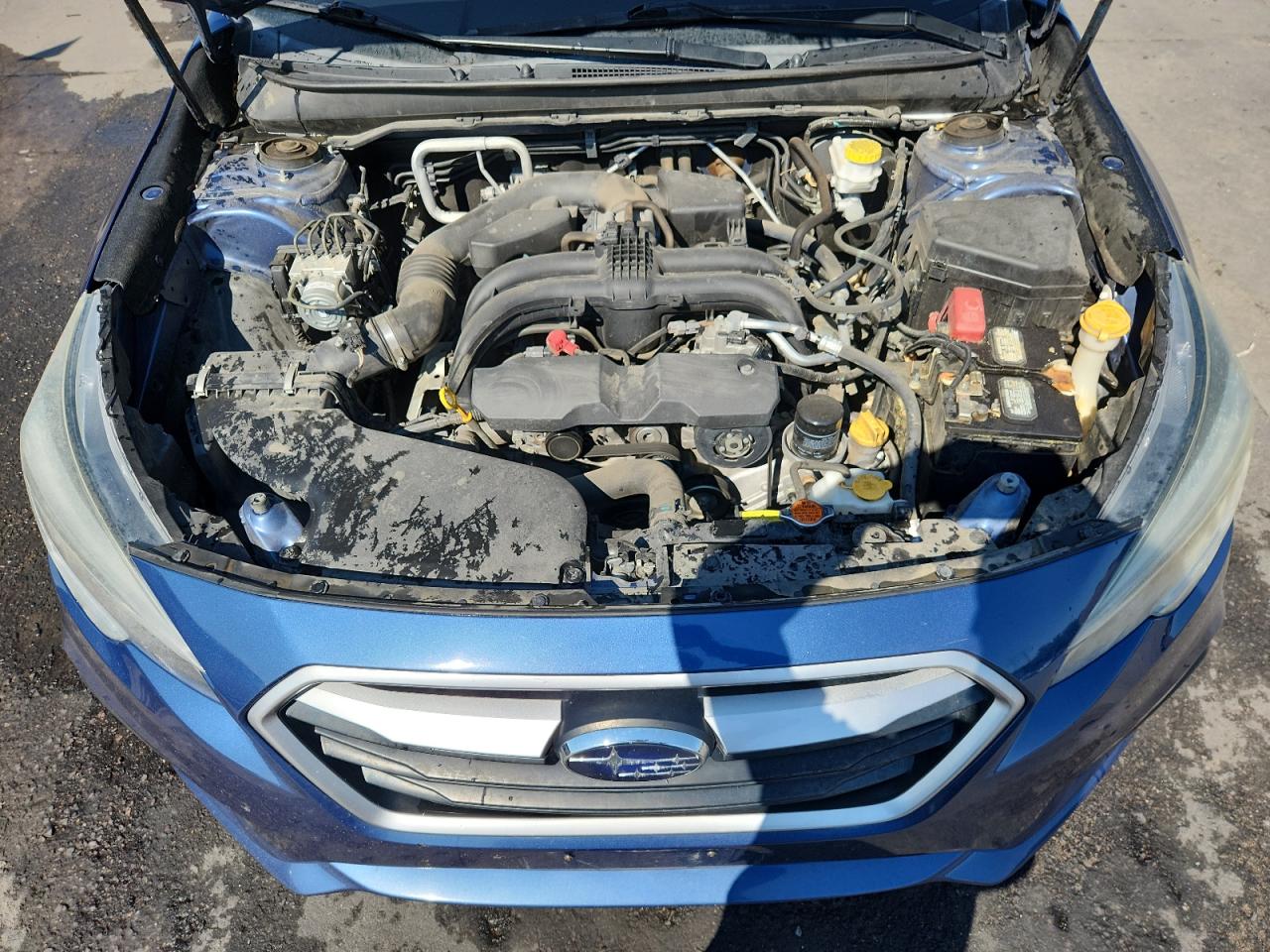 Subaru Legacy 2.5i Image 8