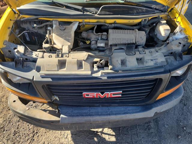 GMC Savana Cutaway G3500 Image 8