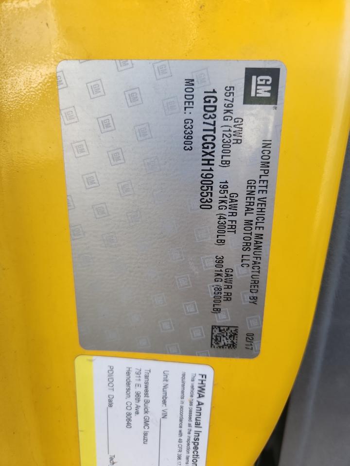 GMC Savana Cutaway G3500 Image 10