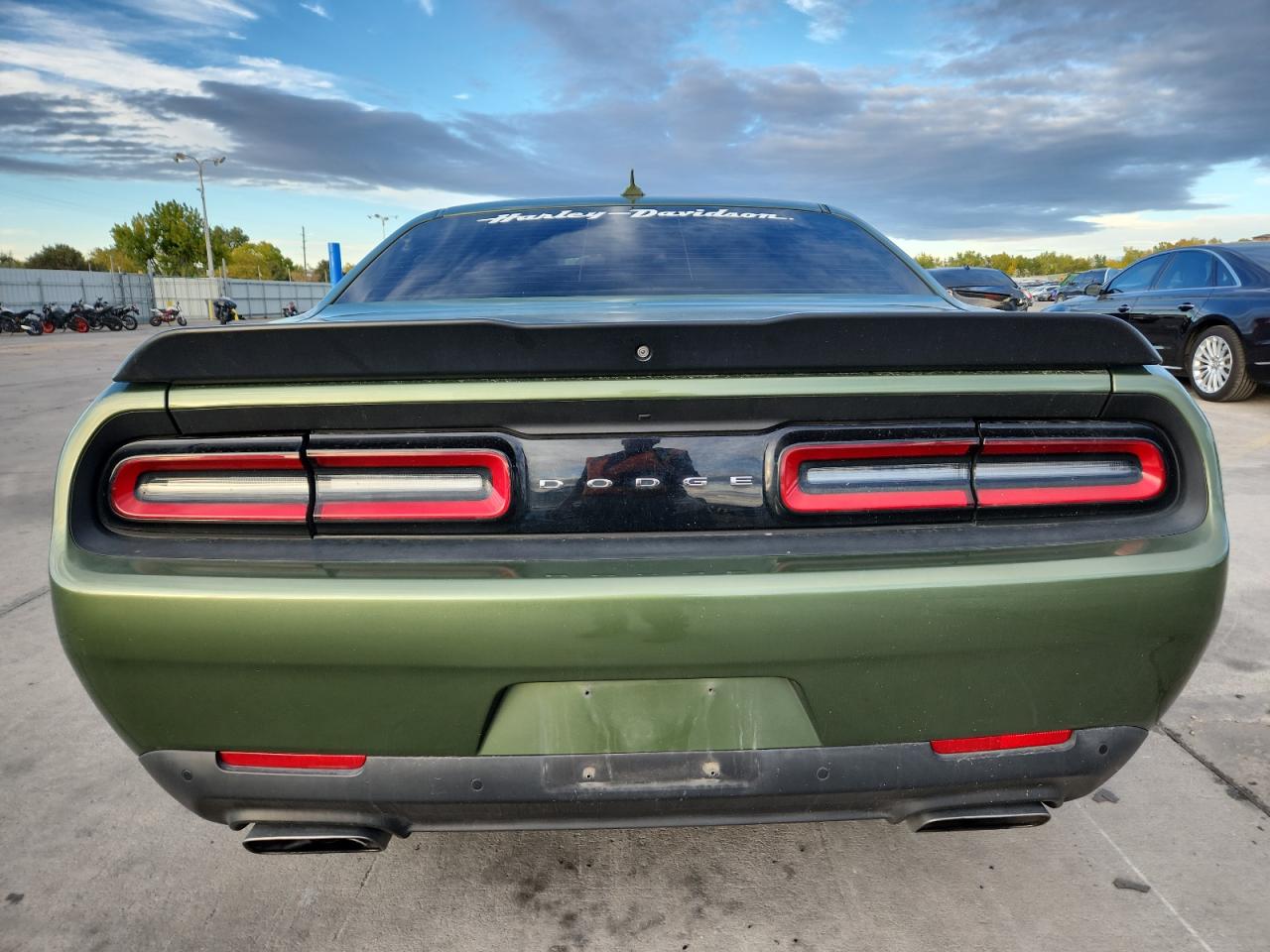 Dodge Challenger R/t 392 Image 12