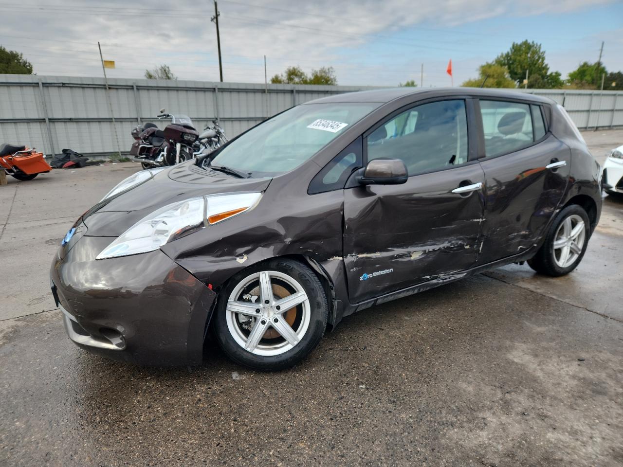 Nissan LEAF S Image 1