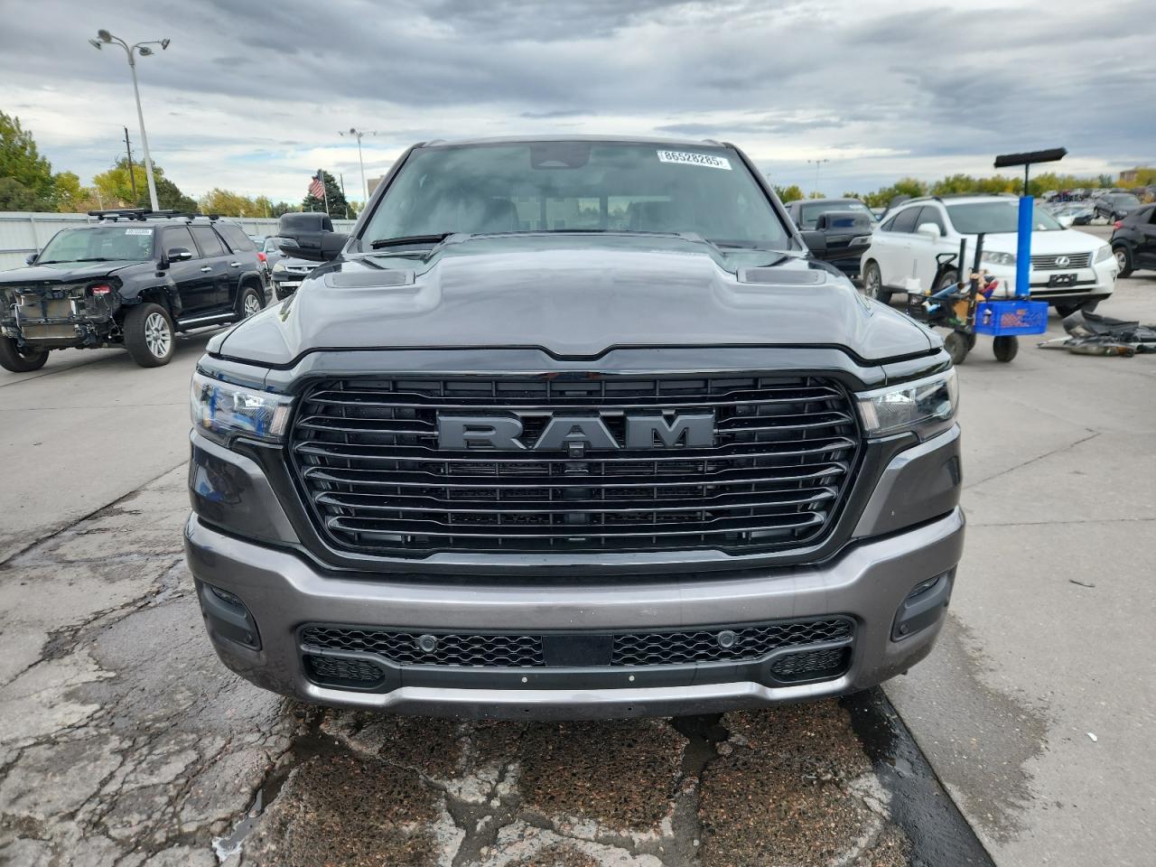 Ram 1500 Laramie Image 13