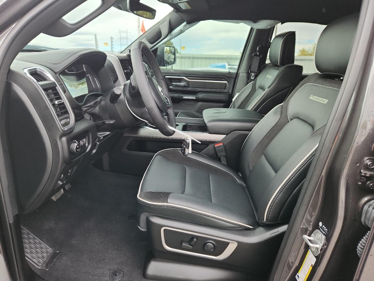 Ram 1500 Laramie Image 3