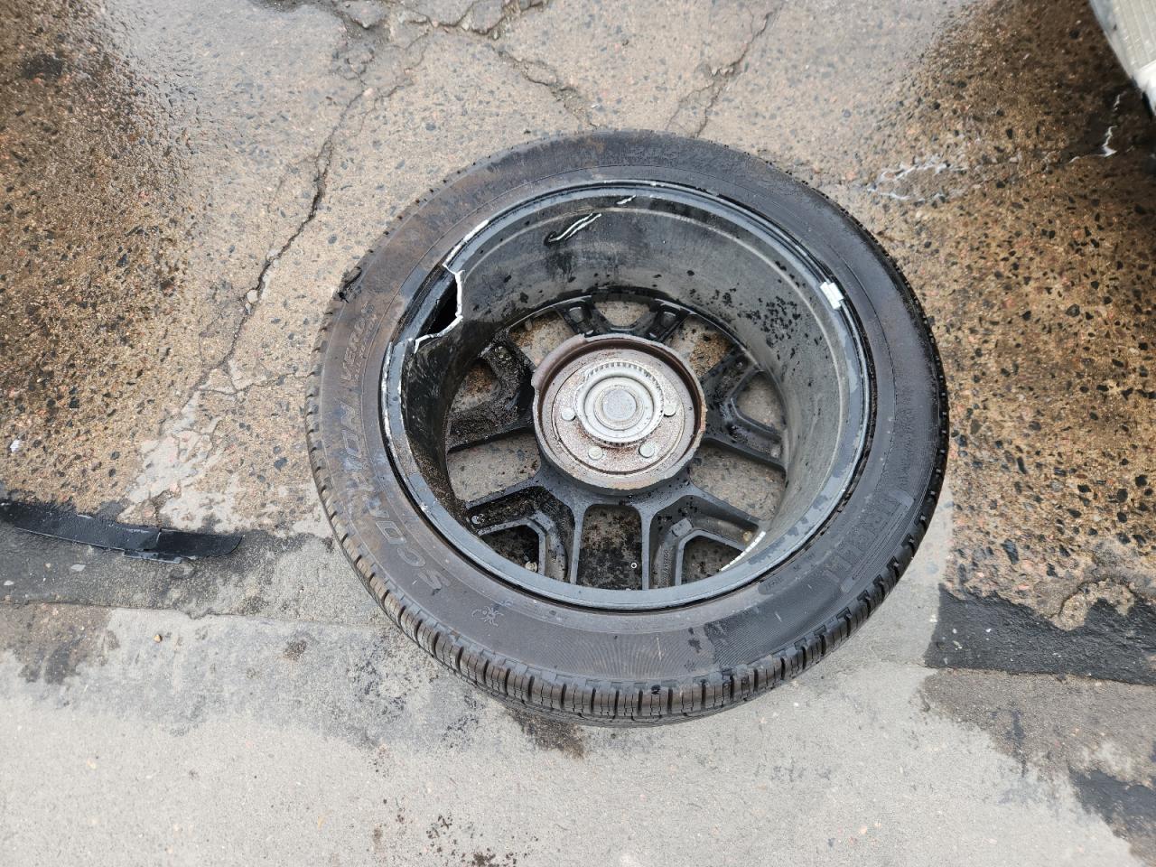 Ram 1500 Laramie Image 6