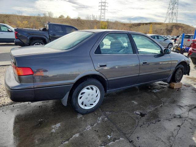 Toyota Camry Ce Image 11