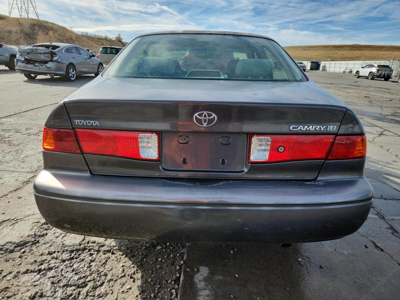 Toyota Camry Ce Image 5