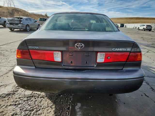 Toyota Camry Ce Image 5