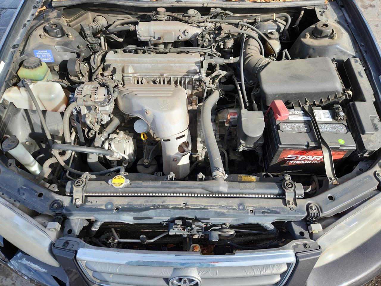 Toyota Camry Ce Image 8