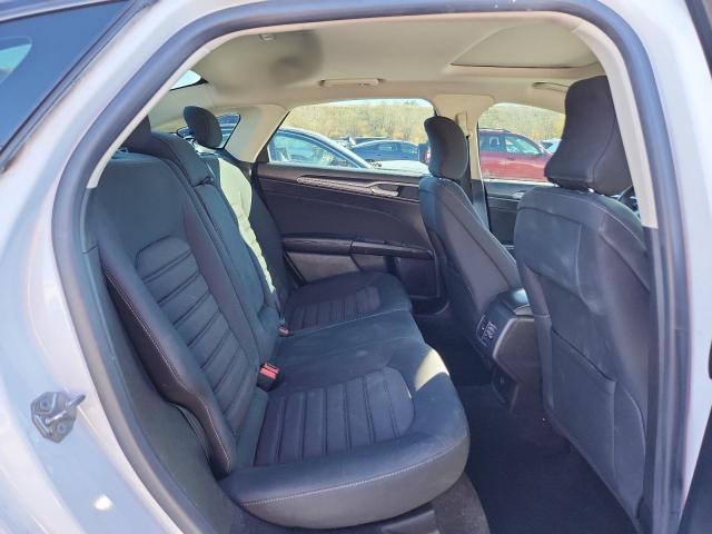 Ford Fusion Se Image 5
