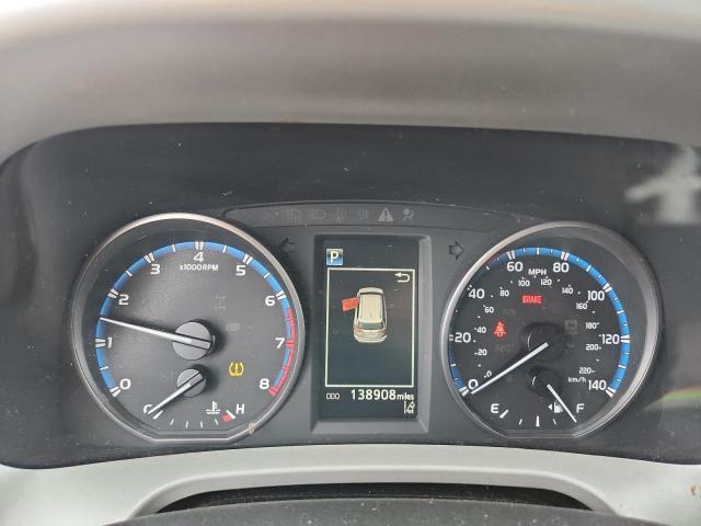 Toyota RAV4 Le Image 8