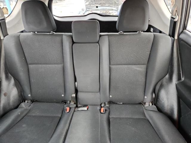 Toyota RAV4 Le Image 10