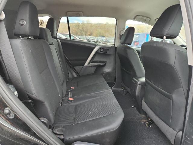 Toyota RAV4 Le Image 3