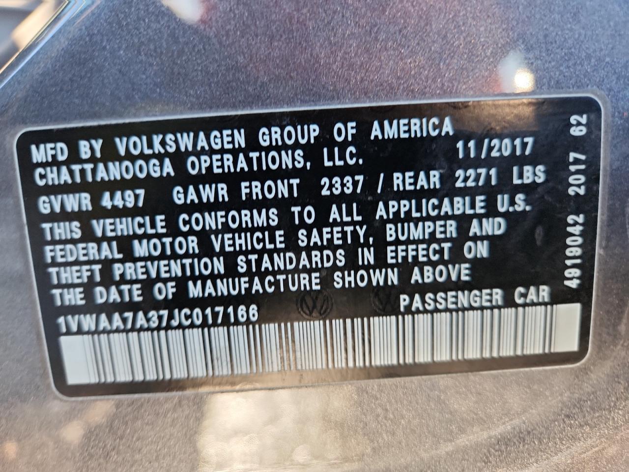 Volkswagen Passat S Image 6