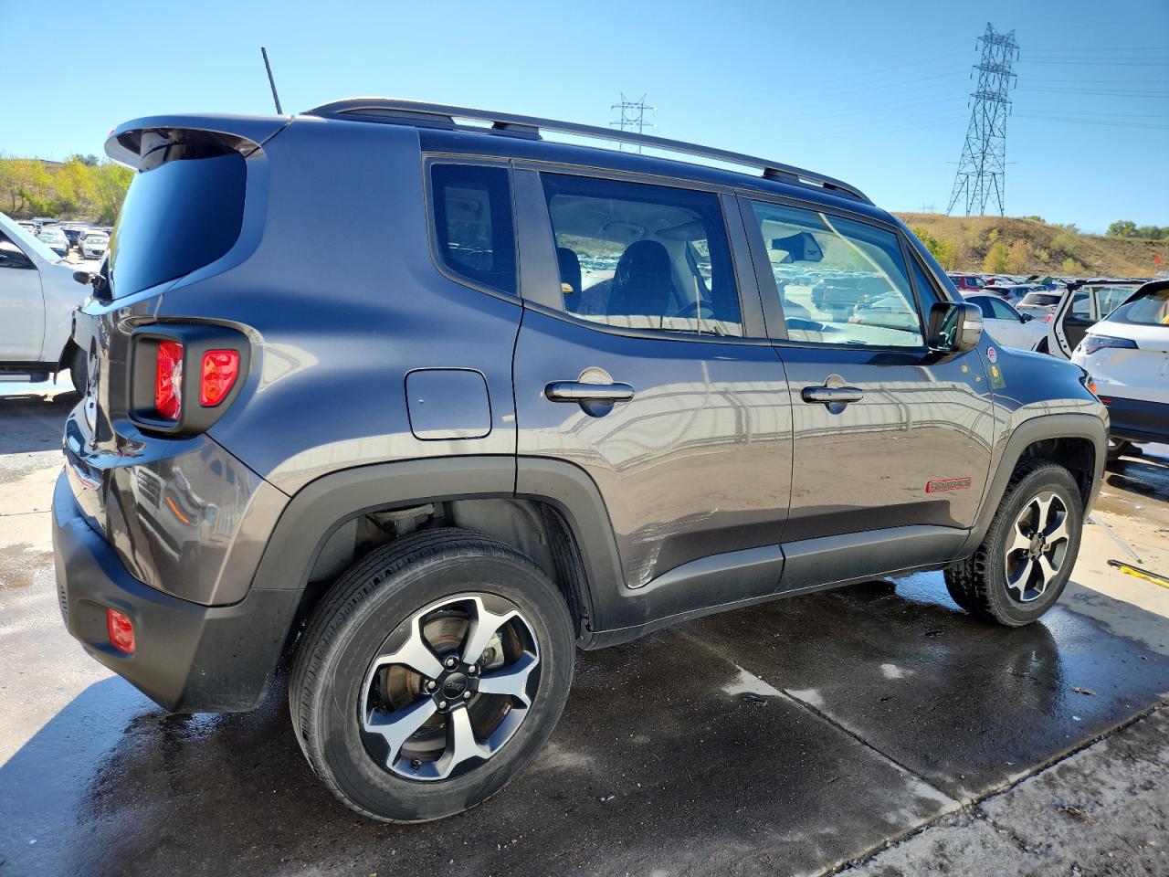Jeep Renegade Trailhawk Image 5