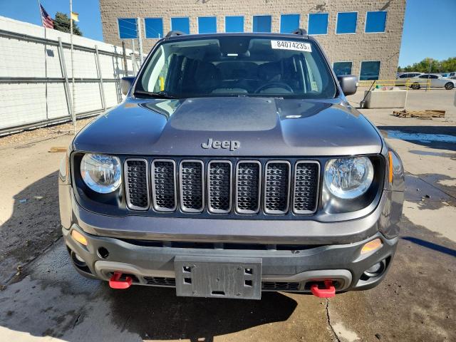 Jeep Renegade Trailhawk Image 8