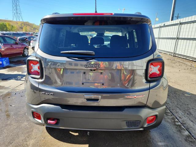 Jeep Renegade Trailhawk Image 9