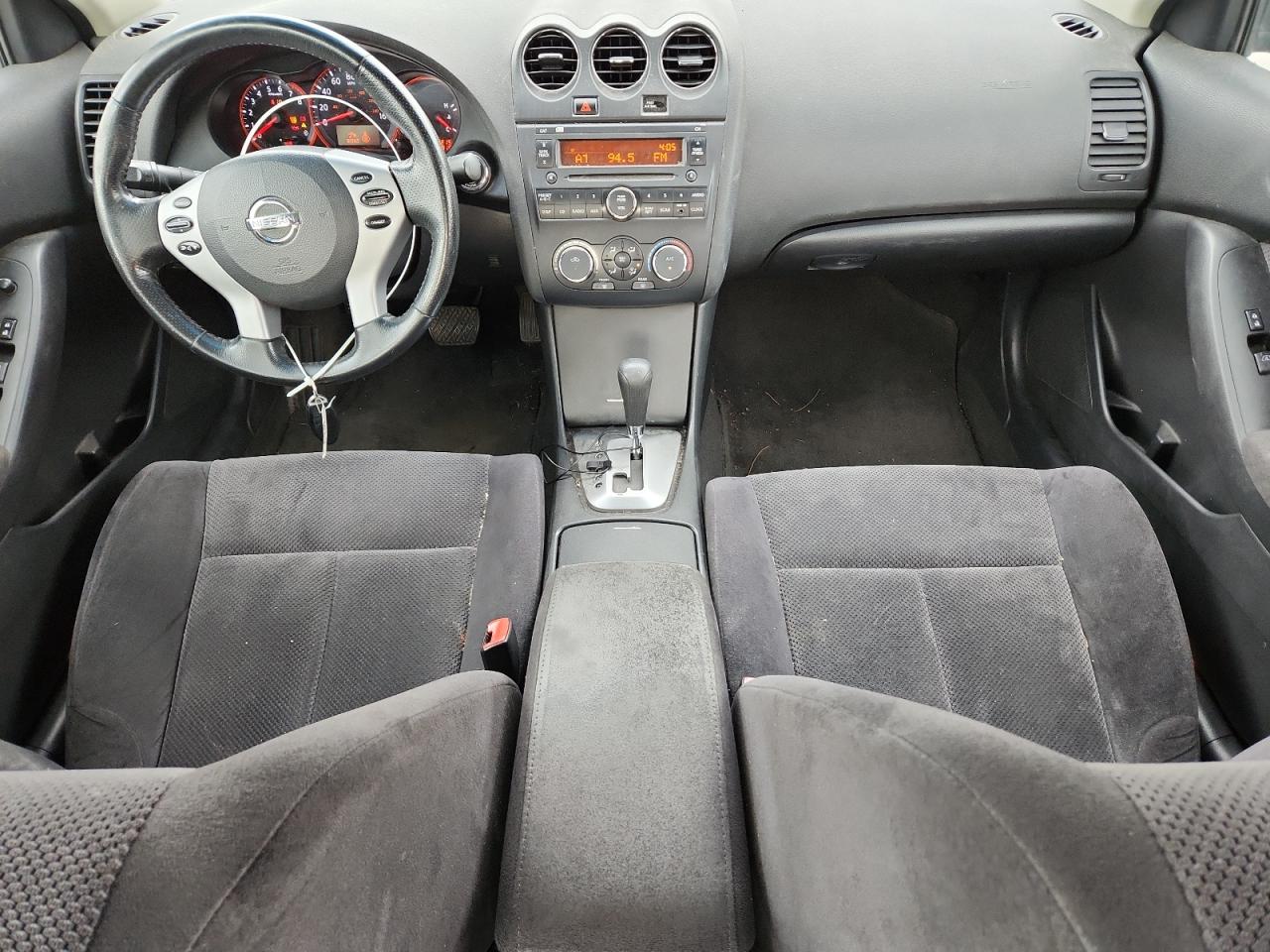 Nissan Altima 3.5se Image 8