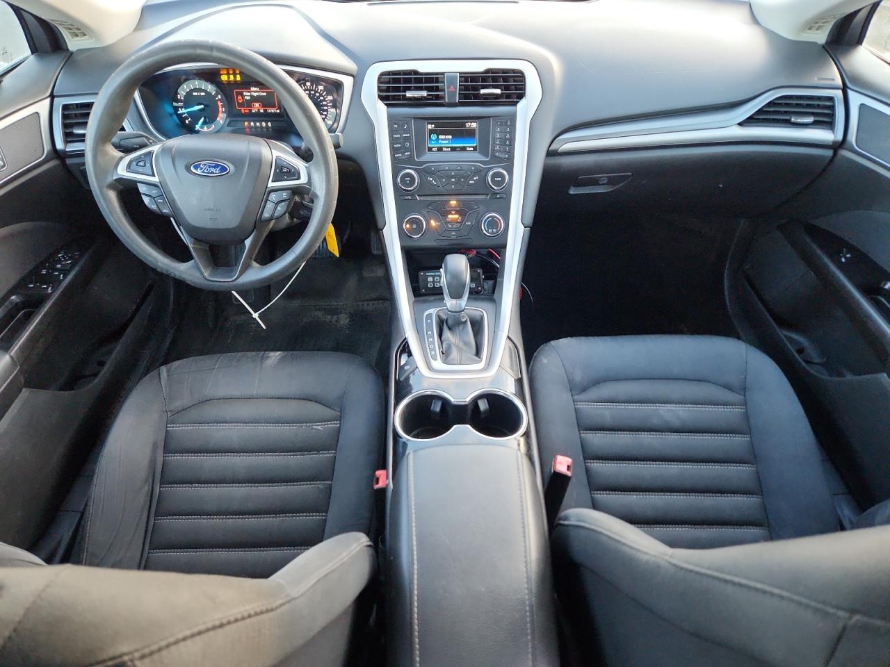 Ford Fusion Se Image 8