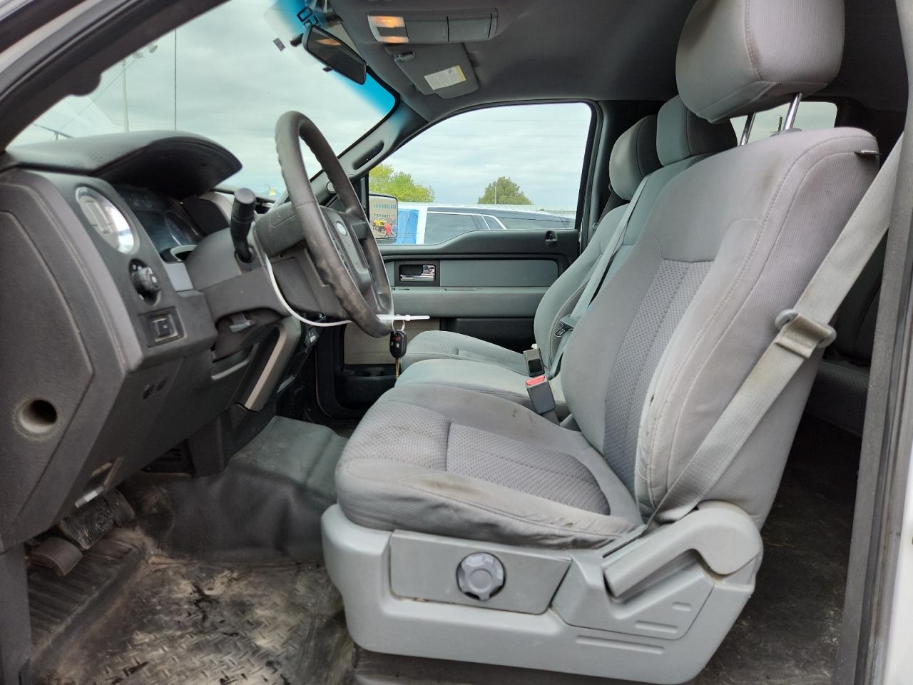 Ford F-150 Supercrew Image 12