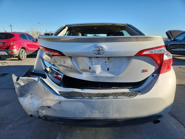 Toyota Corolla L Image 9