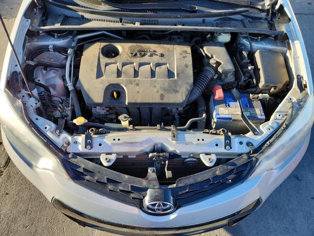 Toyota Corolla L Image 6