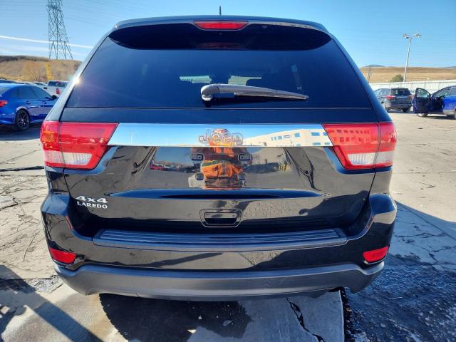 Jeep Grand Cherokee Laredo Image 4