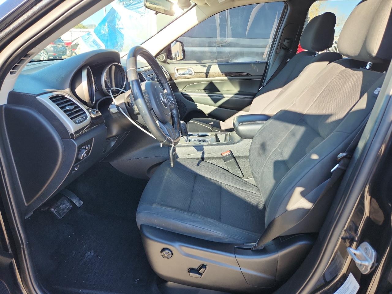 Jeep Grand Cherokee Laredo Image 10