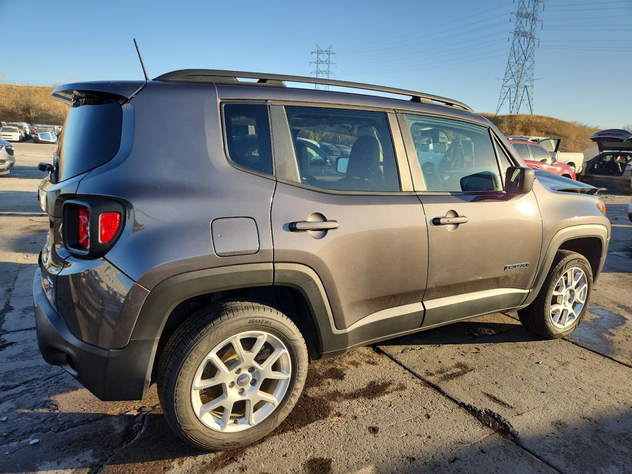 Jeep Renegade Latitude Image 8