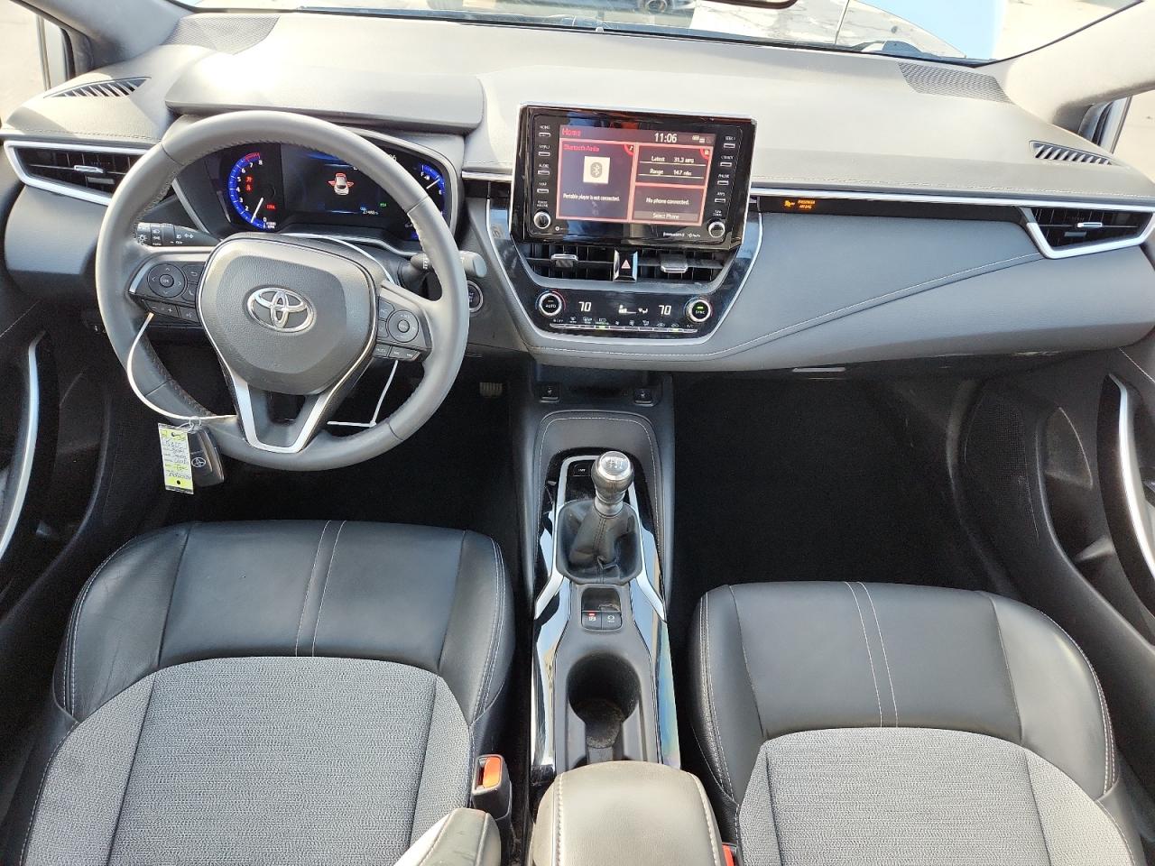 Toyota Corolla Xse Image 13