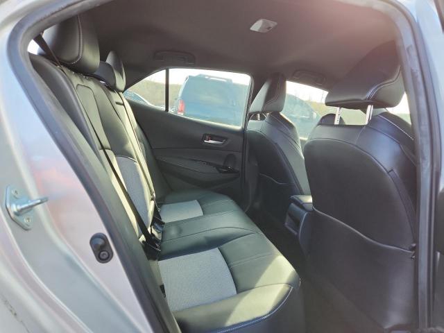 Toyota Corolla Xse Image 9