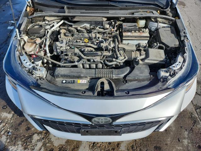 Toyota Corolla Xse Image 8