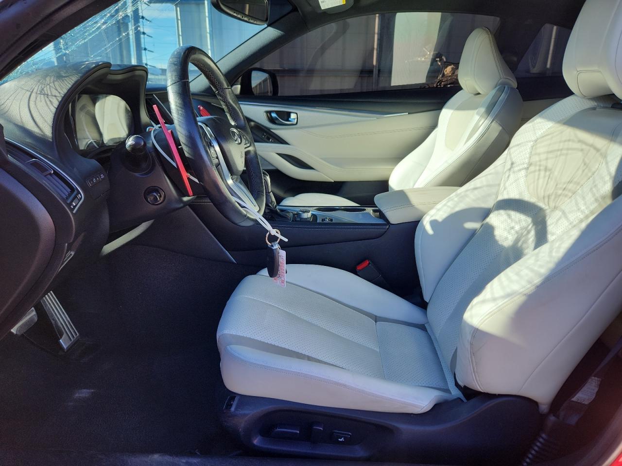 INFINITI Q60 Red Sport 400 Image 4