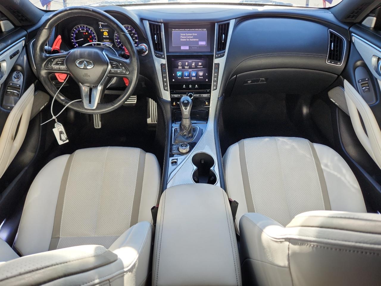 INFINITI Q60 Red Sport 400 Image 8